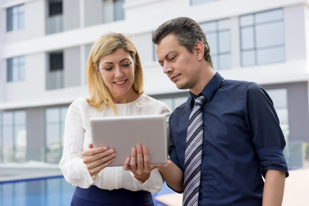 Choose the Best Property Channel Manager in 2025 - Zeevou